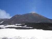 28. Blick auf den Hauptkrater und einige Nebenkrater - Sizilien 10-17.5.15