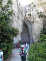 Archäologische Zone in Syrakus (Ohr des Dionysios)