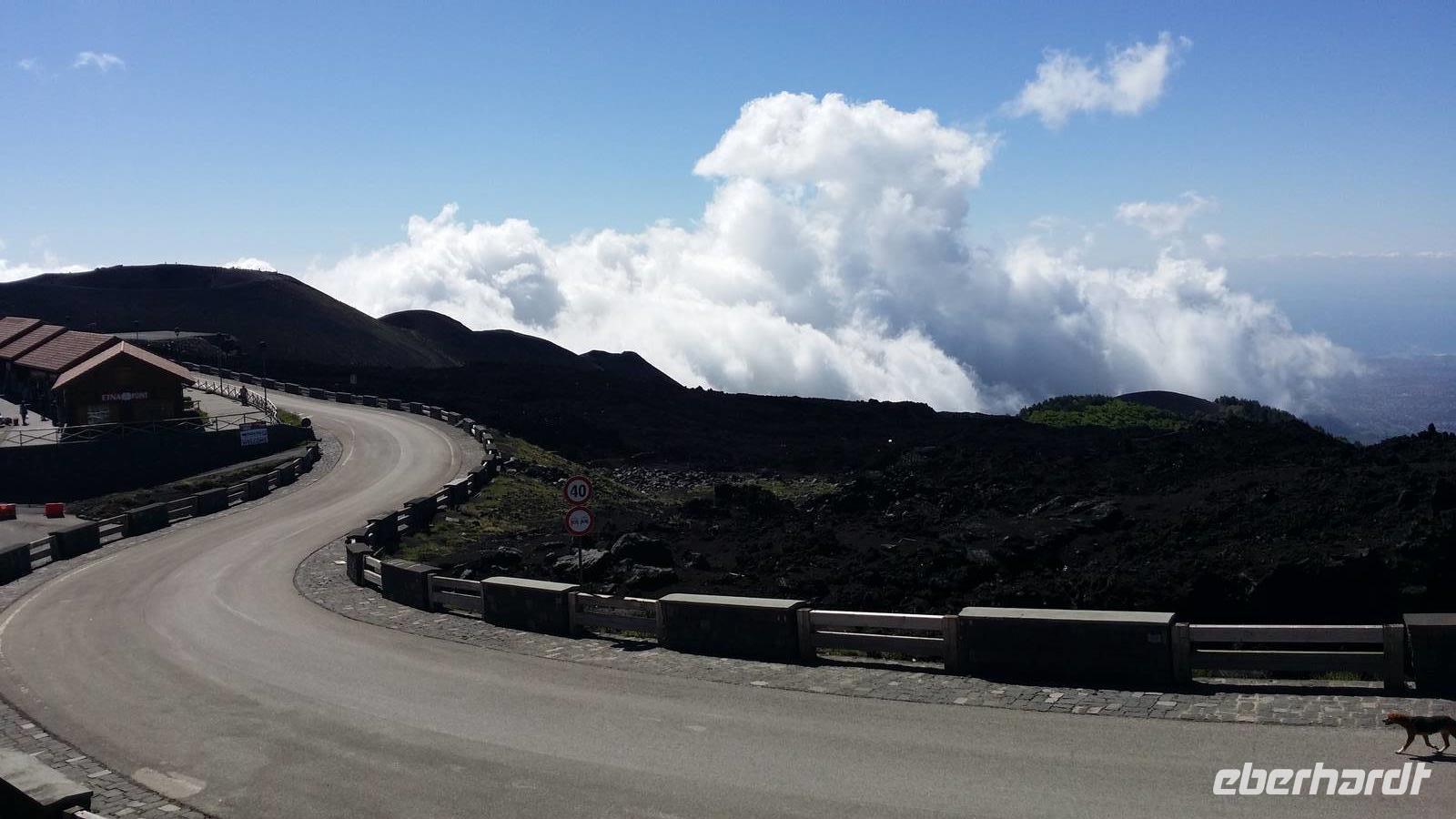 22.05.15: Ätna auf der Höhe von ca. 2000 m