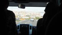 Ausblick nach vorn aus unserem Bus zum ersten Hotel