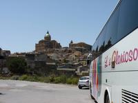 Bus beim Restaurant 