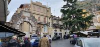 Spaziergang zur Porta Messina in Taormina