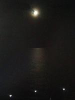 Vollmond über dem Meer bei Acireale