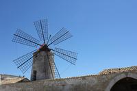 Windmühle am Salinenmuseum Trapani