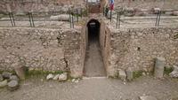 Zugang für Löwen im Griechischen Theater in Taormina