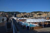 106 MSC Armonia, Blick auf das Oberdeck und Genua