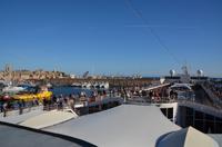 109 MSC Armonia, Blick auf das Oberdeck und Genua