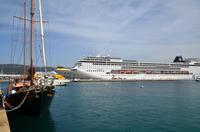 164 MSC Armonia im Hafen von Ajaccio