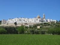 Blick zur runden Stadt Locorotondo