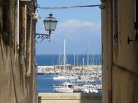 Blick zum Hafen von Ótranto