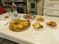 Foccacia, Brot und Mandelgebäck ...