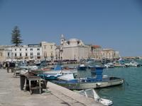 Trani-Hafenpromenade