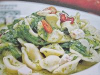 Orecchiette mit Zucchiniblüten (wir hatten diese mit Tomatensauce)