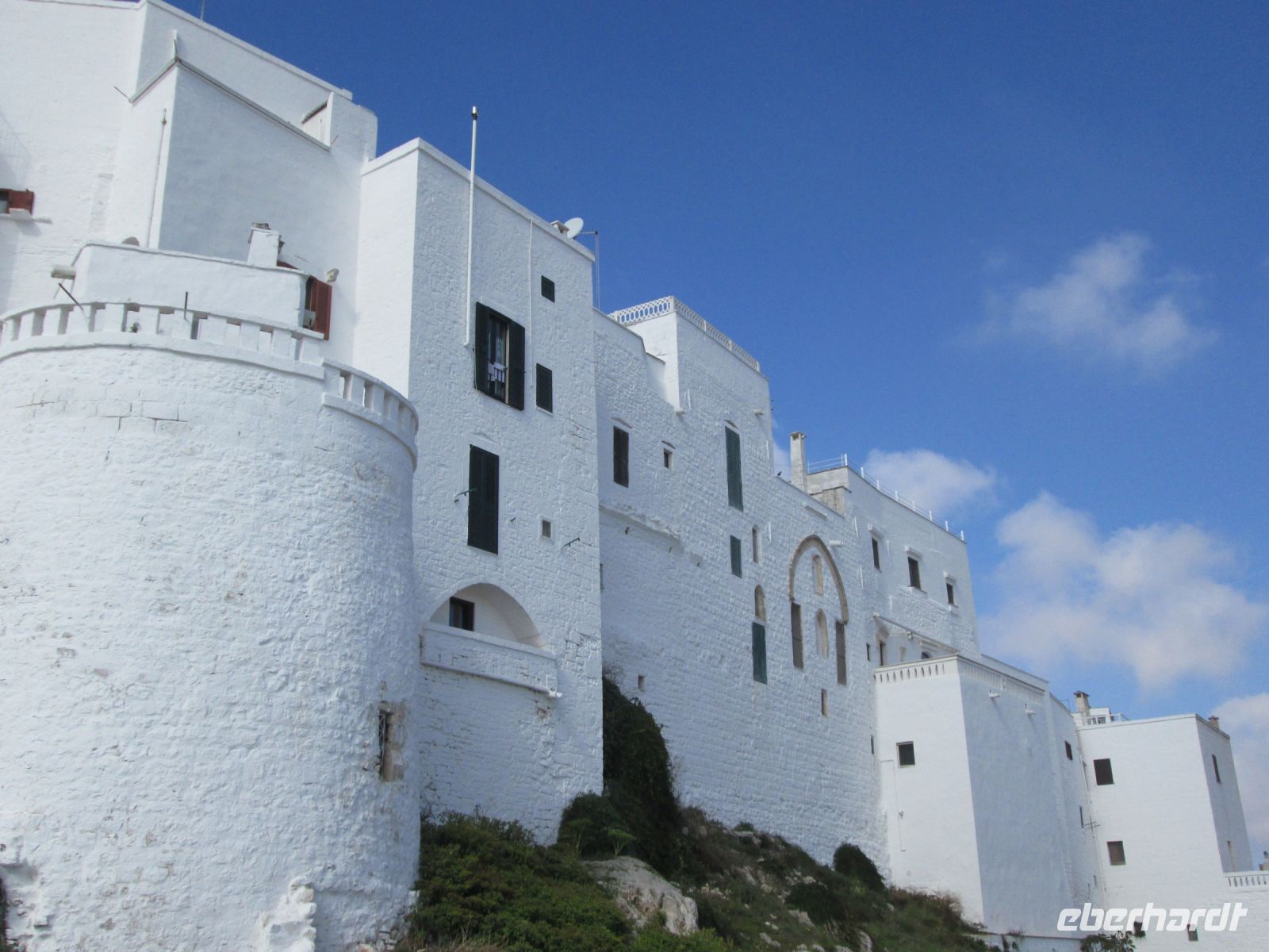 Ostuni: bewohnte Stadtmauer