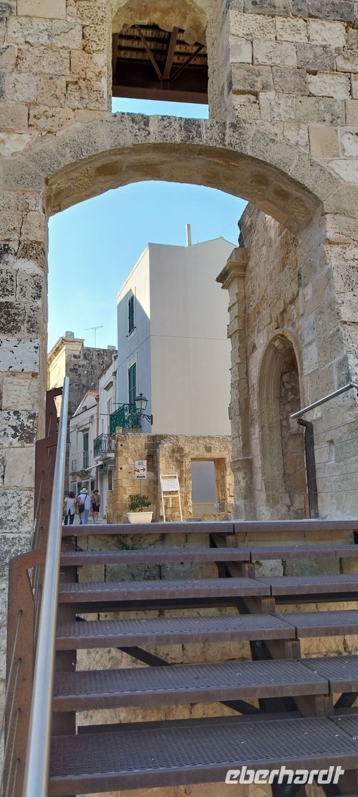 Hochformat Eingang Festungsstadt Otranto @Anette Rietz