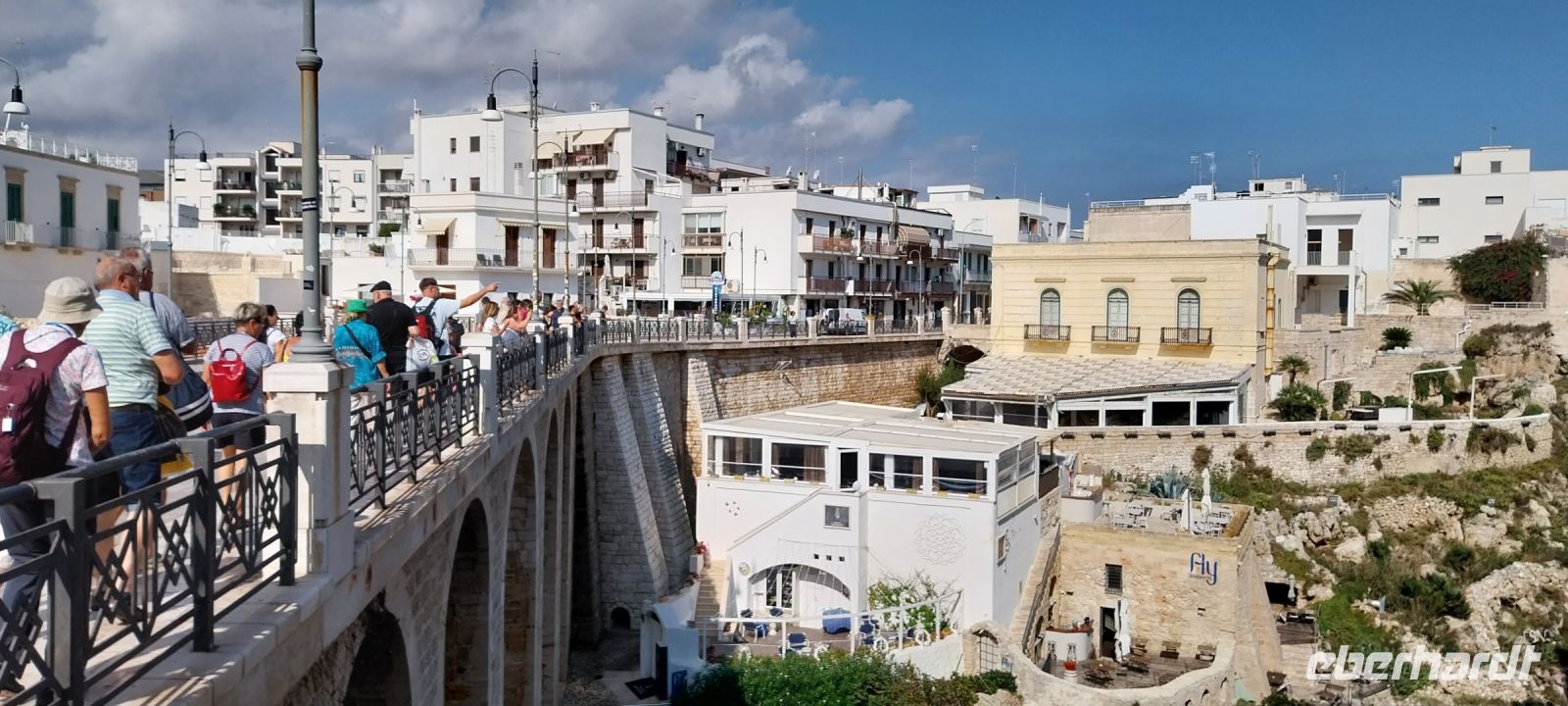 Polignano a Mare - erster Blick von der alten Römerbrücke @Anette Rietz