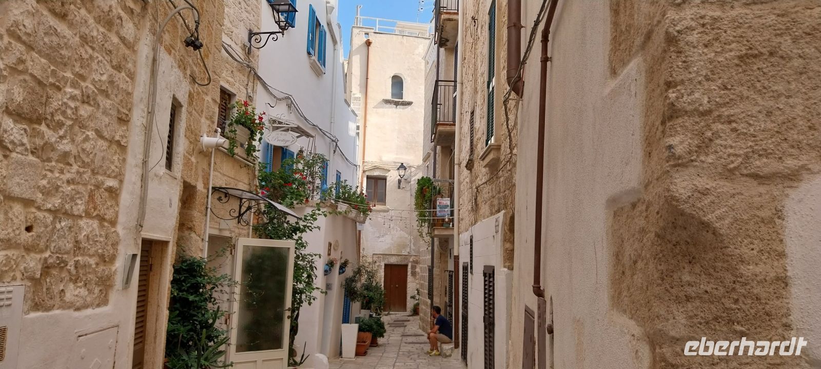 Gasse in Polignano a Mare Apulien @Anette Rietz