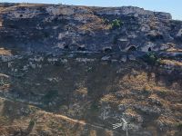 Höhlen in den Felsen um Matera