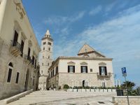 Spaziergang durch Trani  &ndash; &copy; Monika Cortese (Eberhardt TRAVEL)