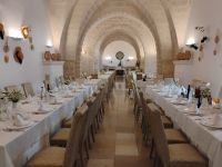 Abendstimmung im Speisesaal unserer Masseria  &ndash; &copy; Monika Cortese (Eberhardt TRAVEL)