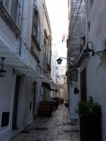 enge Gassen gibt es in jedem Ort....