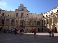 während der Stadtbesichtigung von Lecce