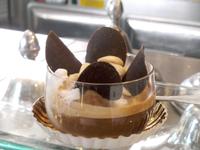 Cafè mit Mandeleis