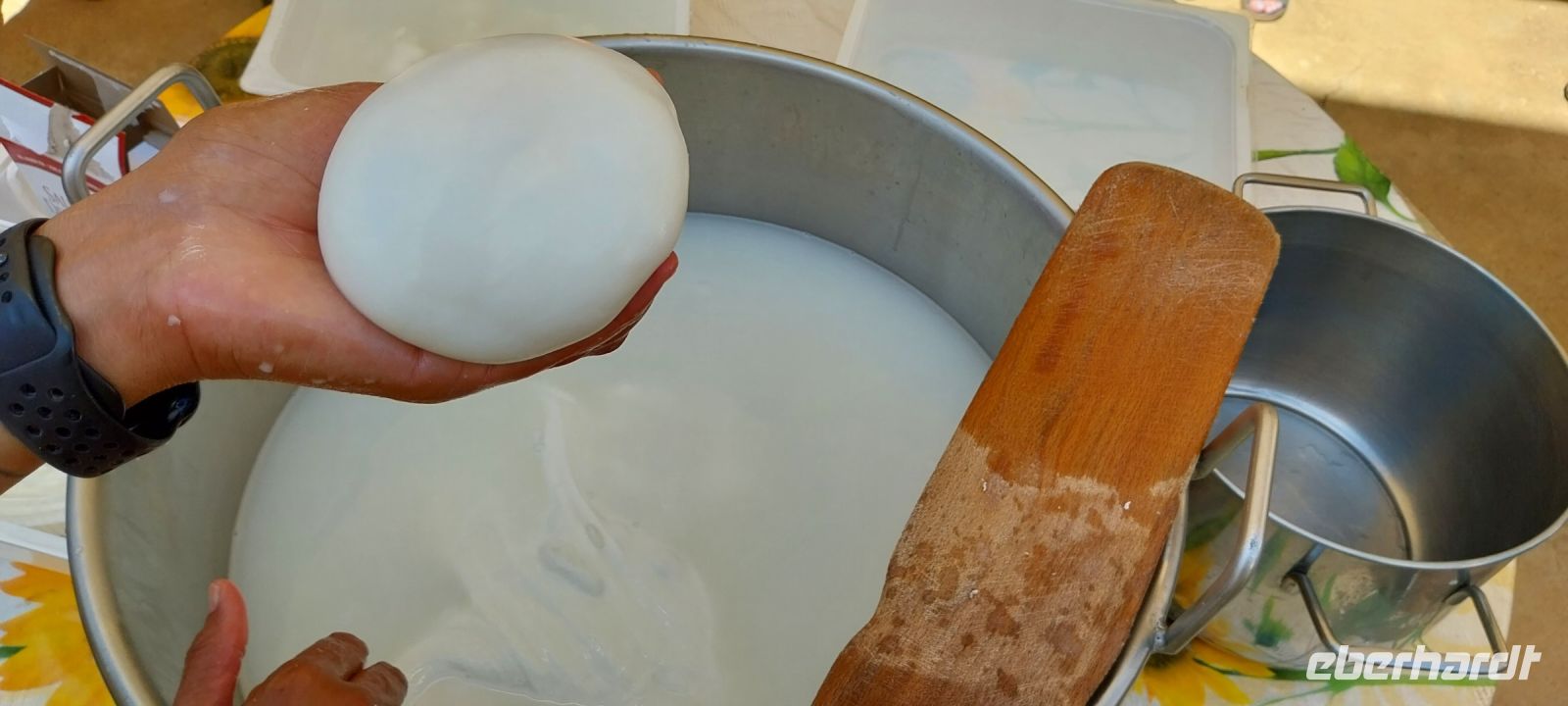Mozzarella Herstellung Produkt Apulien @Anette Rietz
