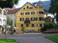 am Hofburgplatz in Brixen