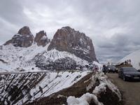 Sellajoch,der höchste passierte Dolomitenübergang mit 2.240 m ü.M.,Blick auf Langkofelgruppe