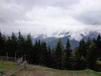Blick von der Roßkopfhütte auf die umliegende Bergwelt