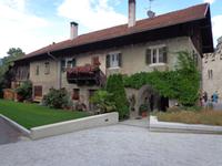 Kloster Neustift, typisches Wohnhaus am Eingang