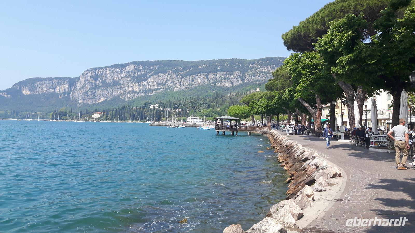 Gardasee (Promenade in Garda)