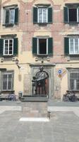 Lucca (Piazza Pucchini)