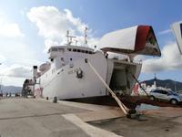 Ankunft der Fähre im Hafen von Portoferraio Elba