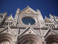 Skulpturenschmuck aus dem 14. Jh.