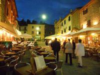 bald füllen sich die Lokale