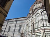  Blick auf die beeindruckende Marmorfassade