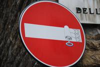 Verkehrszeichen in Florenz ein Kunstobjekt