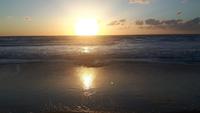 Sonnenuntergang am Hotelstrand 