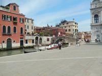 Das Krankenhaus hat eine eigene Wasserkanalzufahrt