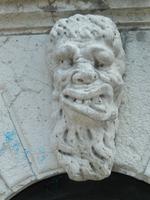 Quasimodo, der Glöckner von Notre Dame und Gestalt des Venediger Maskentheaters