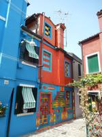 ...andere malten ihre Häuser an ganz bunt an...