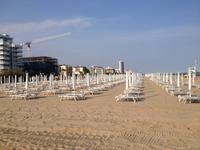 Es hieß: Abschied nehmen. Nun ist der Strand wieder leer.