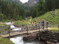 087 Wanderung zu den Saent-Wasserfällen