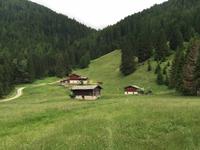 141 Wanderung zu den Saent-Wasserfällen