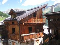 Holzlager in Peio -ein ganzes Haus