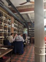 102. Weinbar in Rom