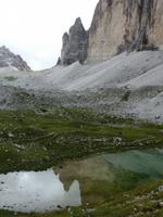 Spiegelung im kleinen Alpensee