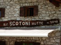 Scotoni Hütte 2.040 m